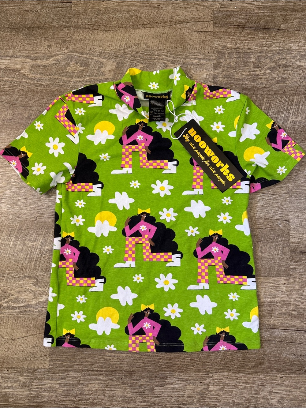 NWT Nooworks Graphic T-Shirt Size Small